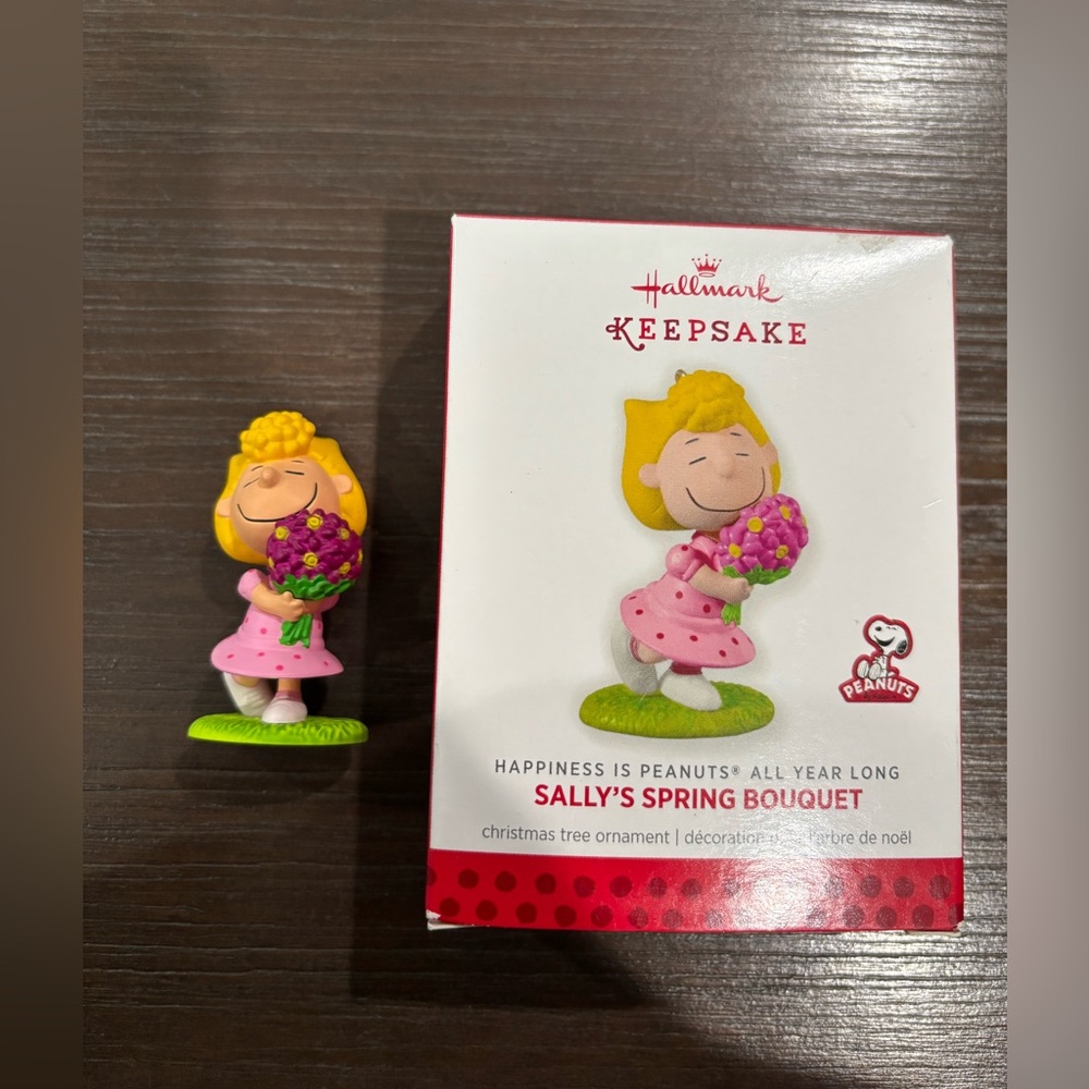 NWT Sally’s Spring Bouquet HALLMARK ORNAMENT from Peanuts Official!